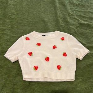 H&M cropped white knitted top with strawberry detail
